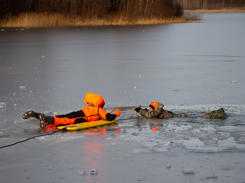 Трагедии на льду можно избежать.