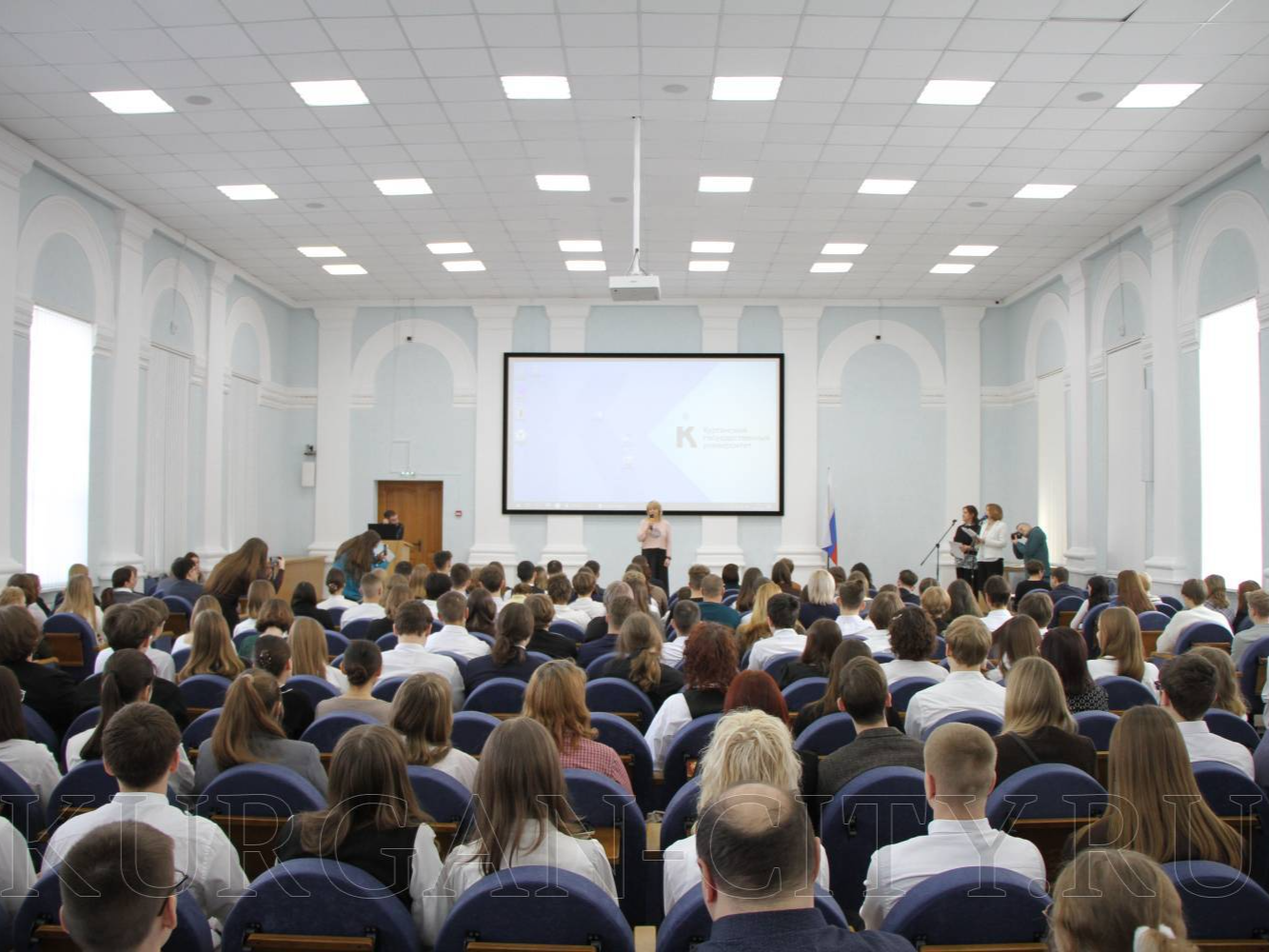 В Кургане наградили победителей и призёров муниципального этапа Всероссийской олимпиады школьников.