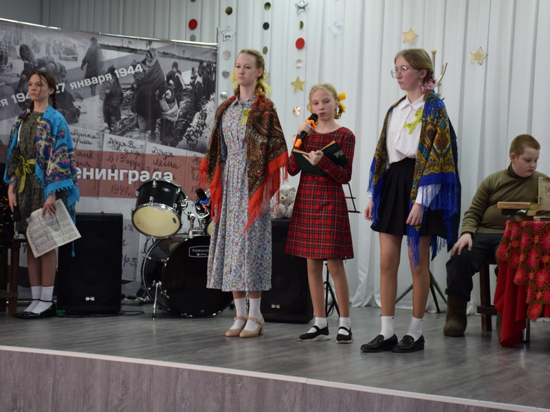 Очередной годовщине снятия блокады Ленинграда посвящается.