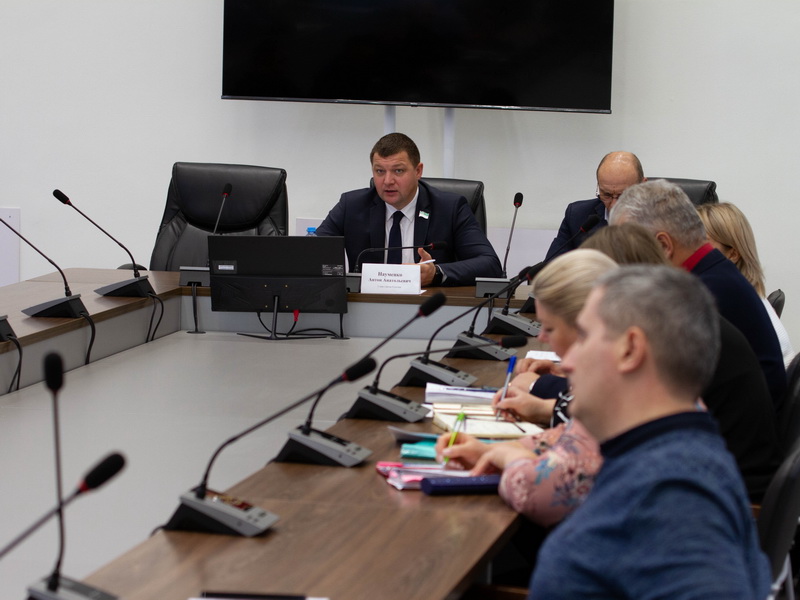 О работе общественного транспорта.