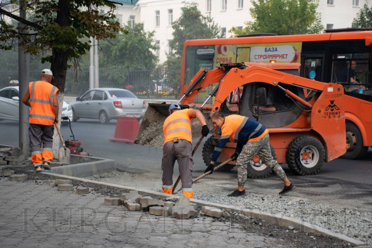 Продолжается масштабный ремонт дорог на территории города.