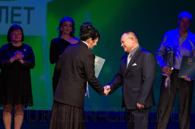 Базовый медицинский колледж Кургана встретил своё 90-летие.