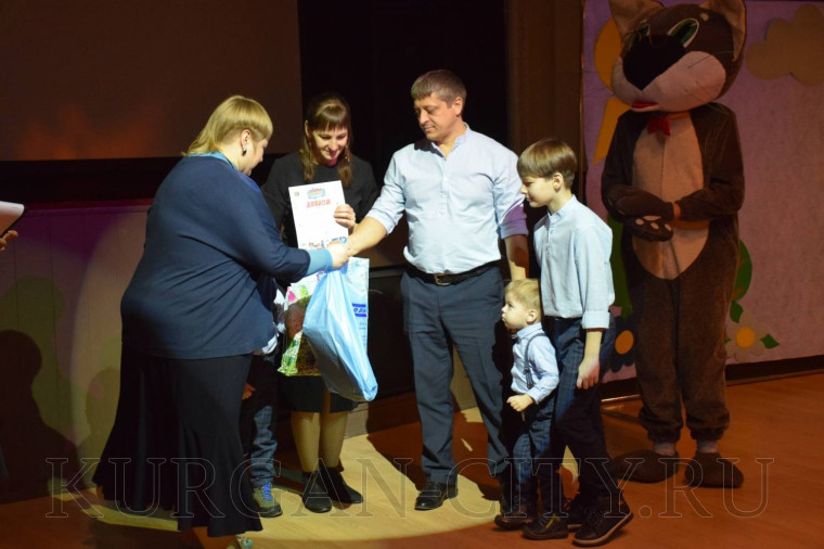 Фестиваль «Молодые семьи молодого Кургана» выиграла семья Курышкиных.
