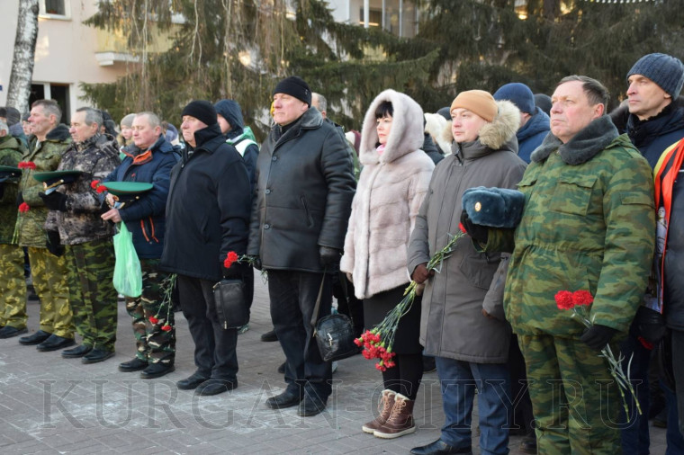 Глава города Елена Ситникова приняла участие в памятном мероприятии, посвященном Дню неизвестного солдата.