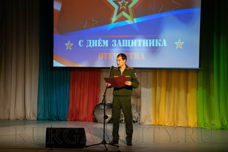 «Служить России!» Глава города Елена Ситникова приняла участие в торжественном мероприятии в честь Дня защитника Отечества.
