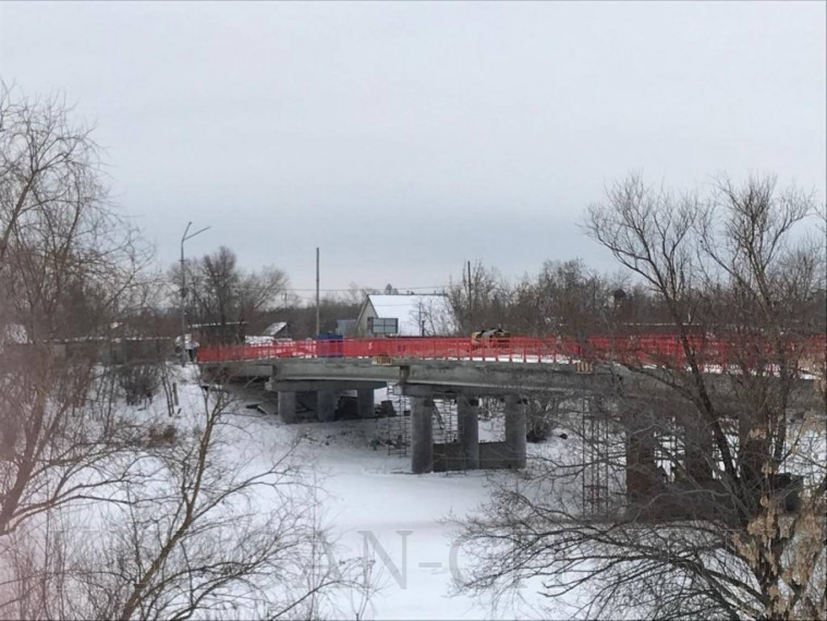 Капитальный ремонт Кировского моста продолжается.