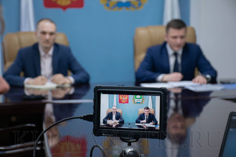 Первый заместитель главы города Кургана Павел Каргаполов в прямом эфире ответил на вопросы курганцев.