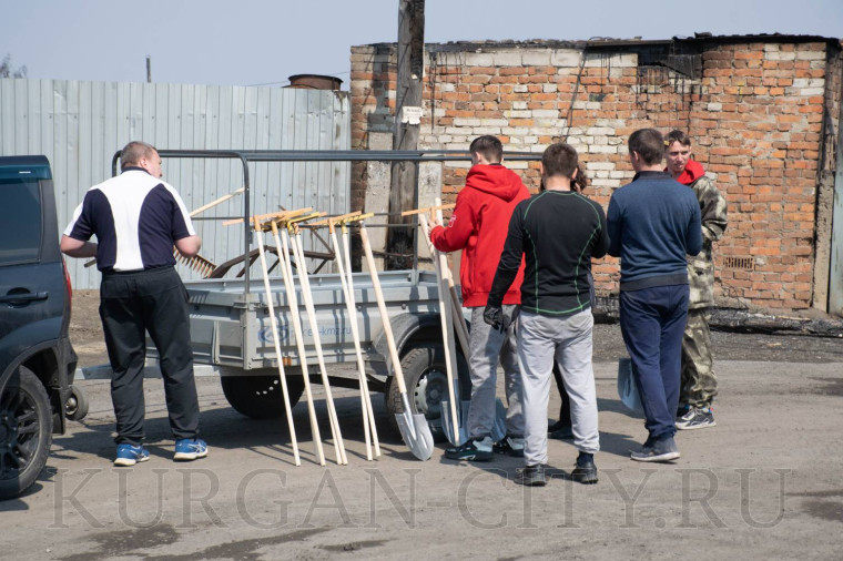 Глава города Кургана Елена Ситникова встретилась с жителями микрорайона Смолино.