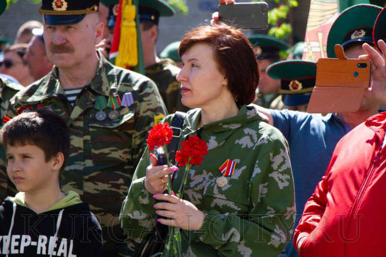 Глава города Кургана Елена Ситникова поздравила пограничников с профессиональным праздником.