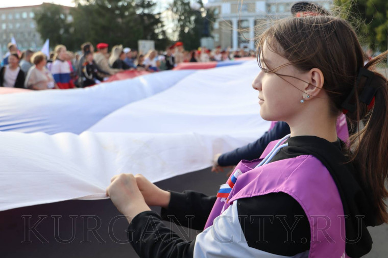 22 августа – День Государственного флага РФ.