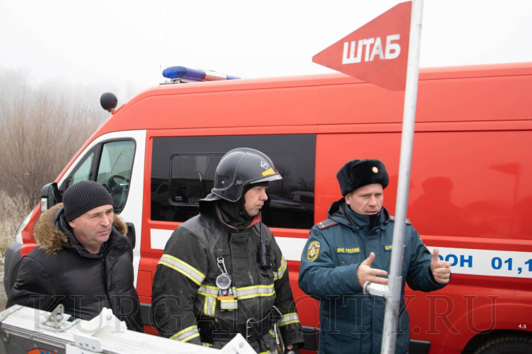 В микрорайоне Радужный состоялись очередные командно-штабные учения по пожаротушению с практической эвакуацией населения.