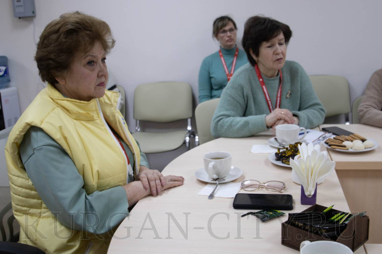 Департамент социальной политики провел рабочую встречу в филиале государственного фонда «Защитники Отечества».