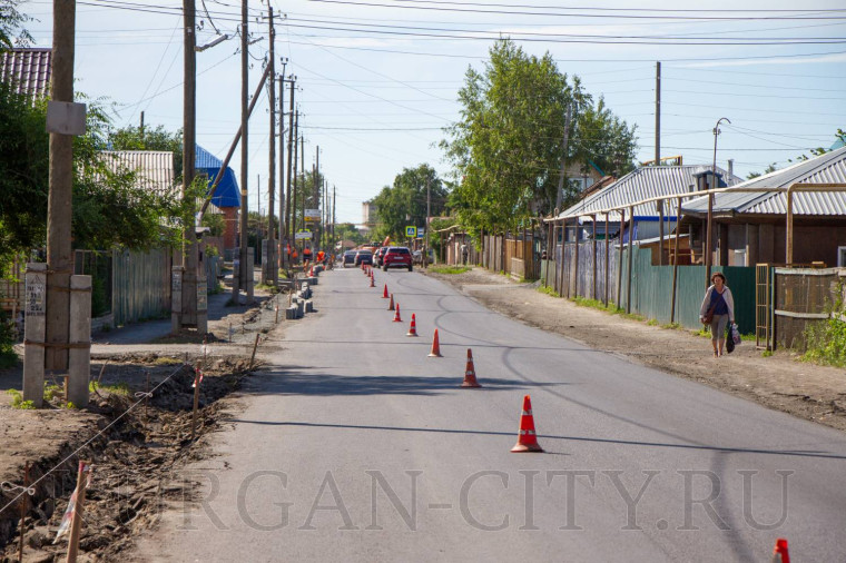 Улицу Комиссаров в Северном микрорайоне ремонтируют в рамках нацпроекта «Безопасные качественные дороги».