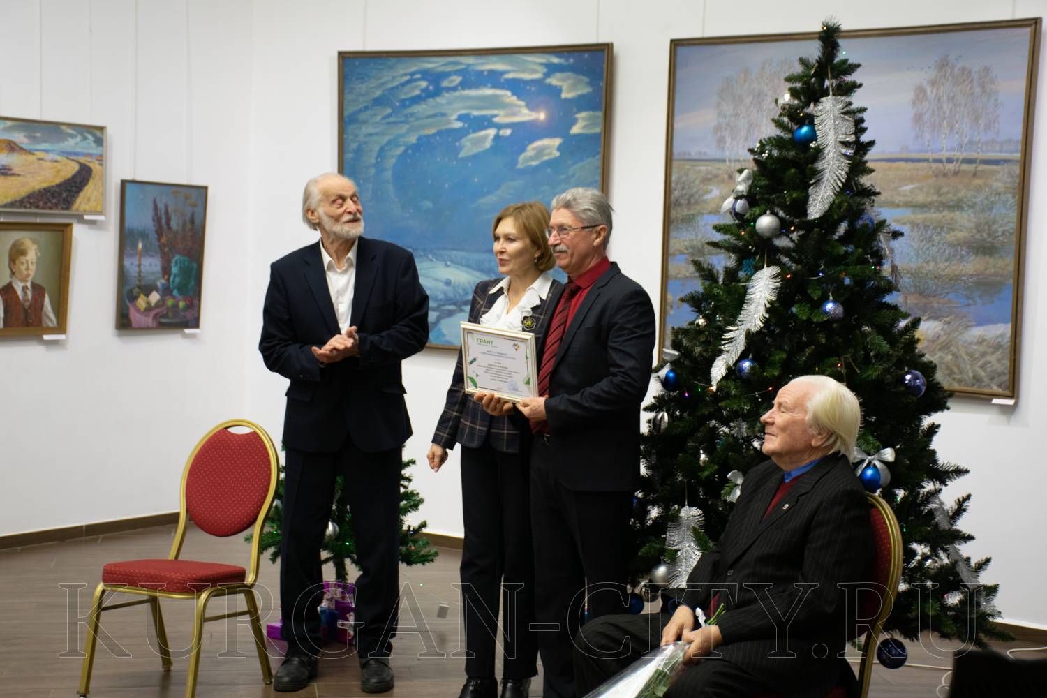 В Кургане открылась юбилейная выставка народного художника России Германа Травникова.