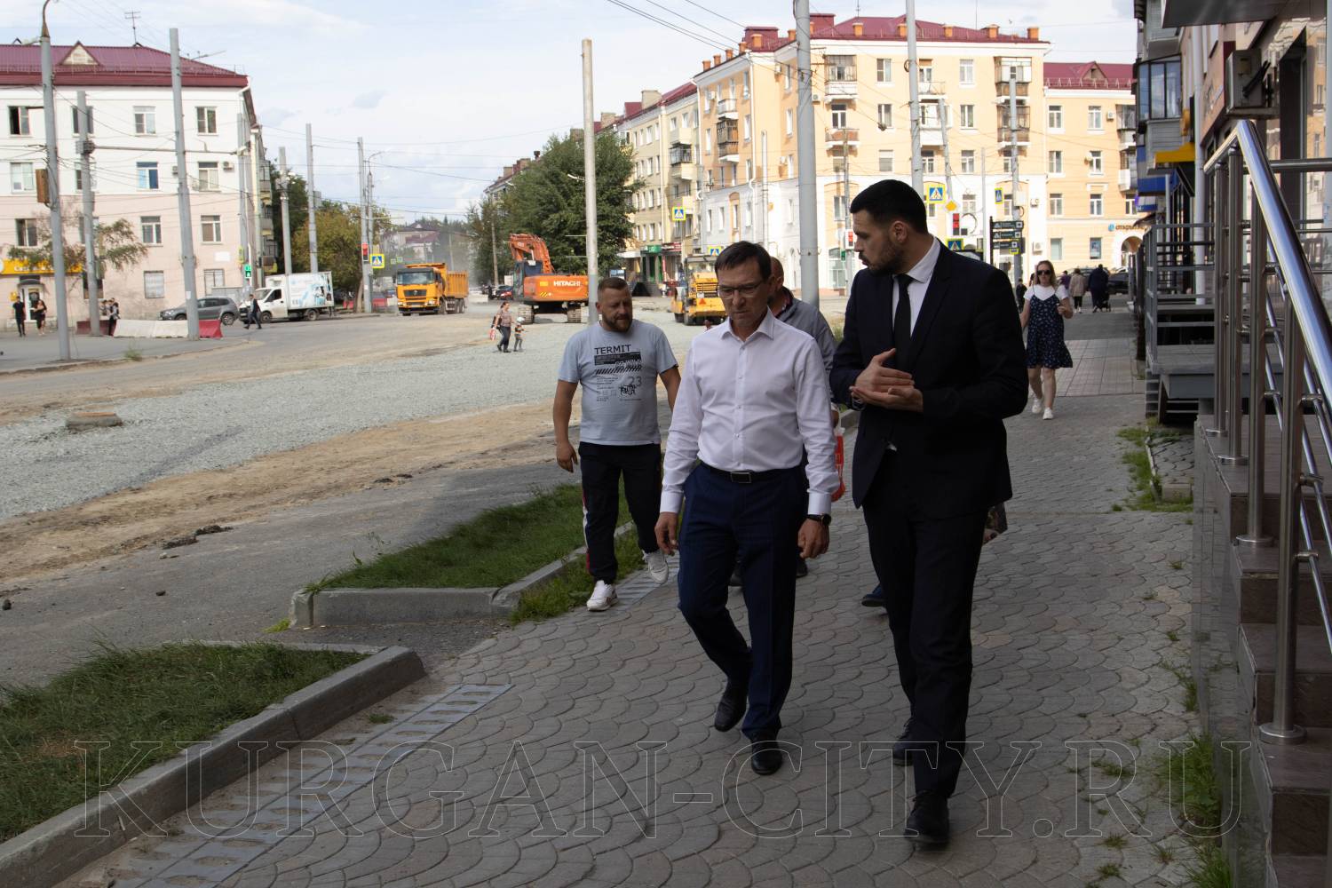 Директор ДЖКХ Роман Медведев поручил ускорить темпы работ.