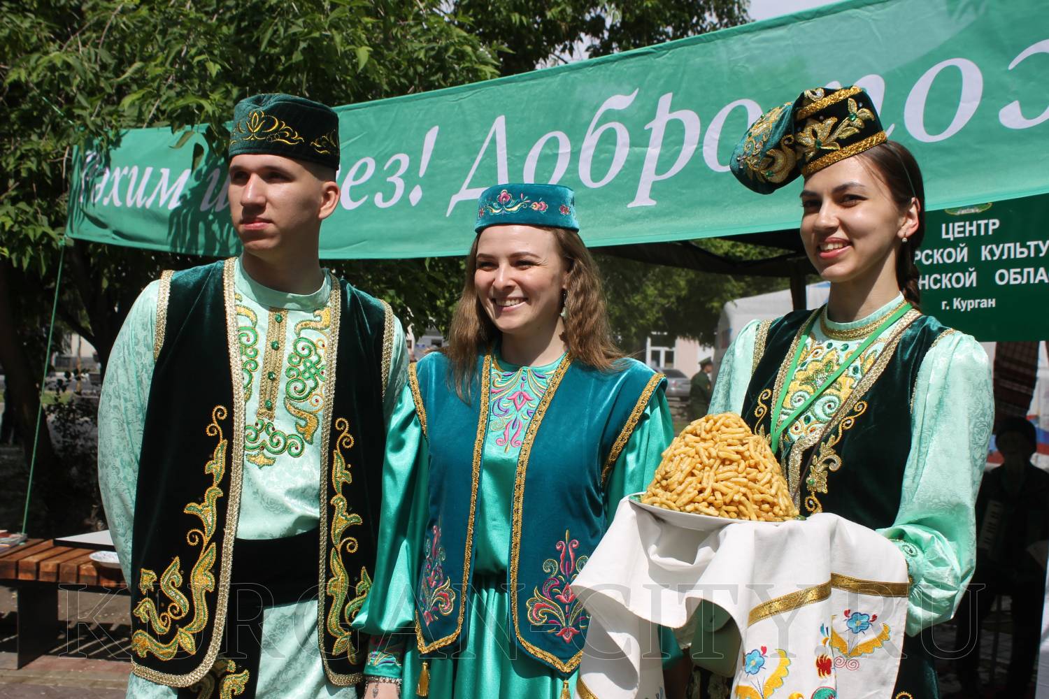Курган отмечает День России ярким масштабным праздником.