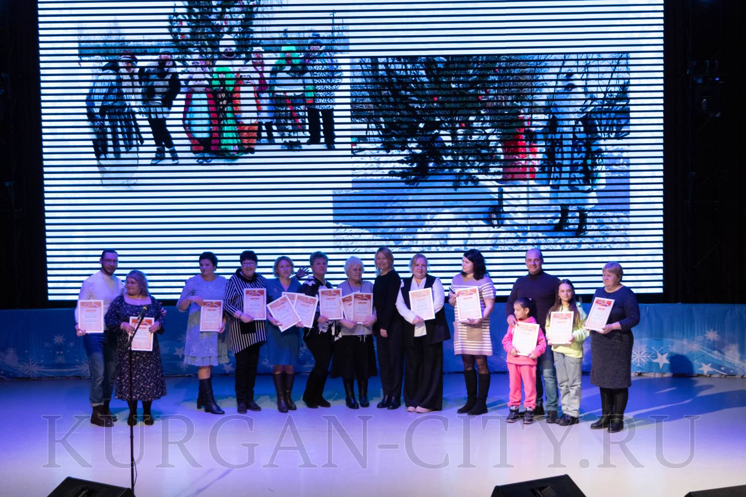 «Метелица – 2023» и «Новогодние чудеса». В Кургане наградили победителей и участников городских конкурсов.